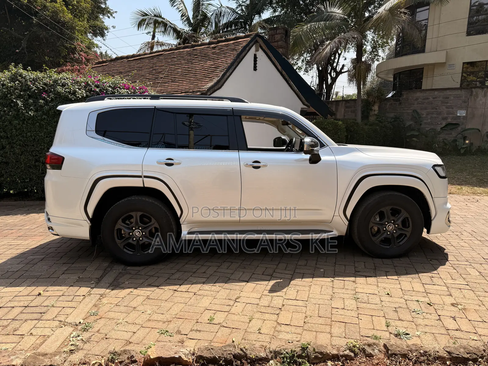 Toyota Land Cruiser 2023 White