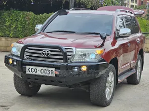 Toyota Land Cruiser 4.6 V8 ZX 2013 Maroon