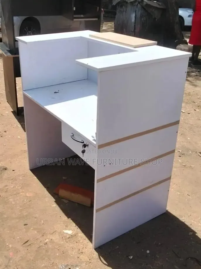 Classical Receptor Desk