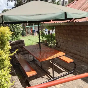 Sketched Wooden Metallic 6ft Outdoor Compact Bench+umbrella