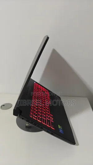 Laptop MSI Crosshair 15 16GB Intel Core i7 eMMC 512GB