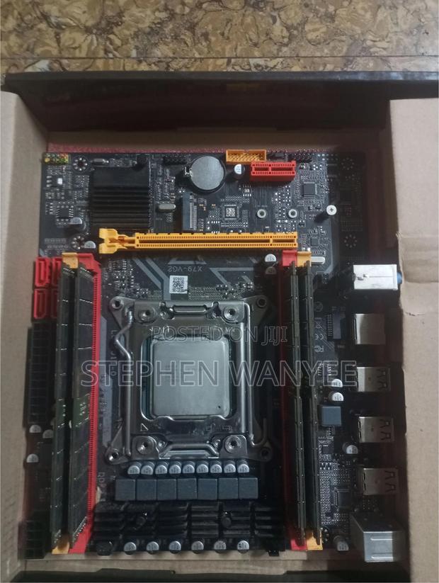 X79 MotherBoard and Xeon E5-2689 - main view