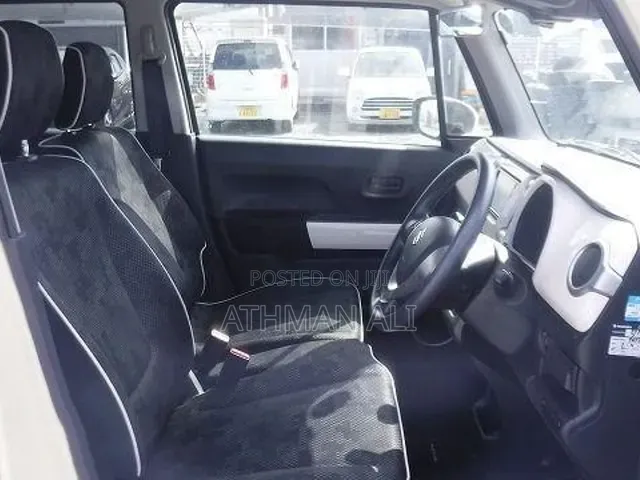 Suzuki Hustler 2019 Beige