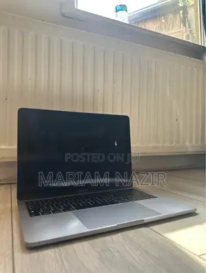 Laptop Apple MacBook Pro 8GB Intel Core i5 SSD 250GB