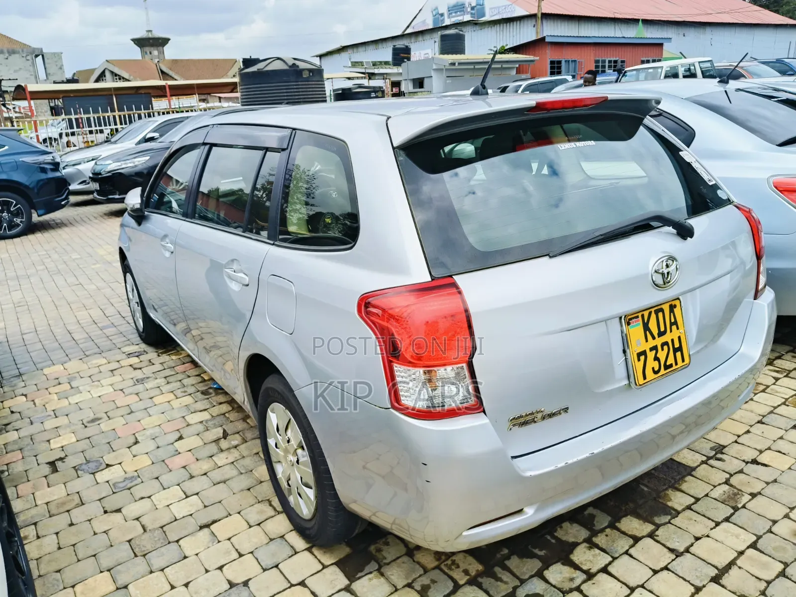 Toyota Corolla Fielder 1.5 Petrol FWD 2013 Silver
