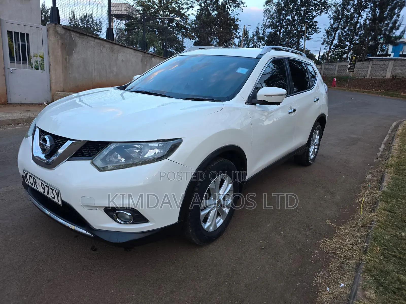 Nissan X-Trail 2.0 Petrol AWD 2014 White