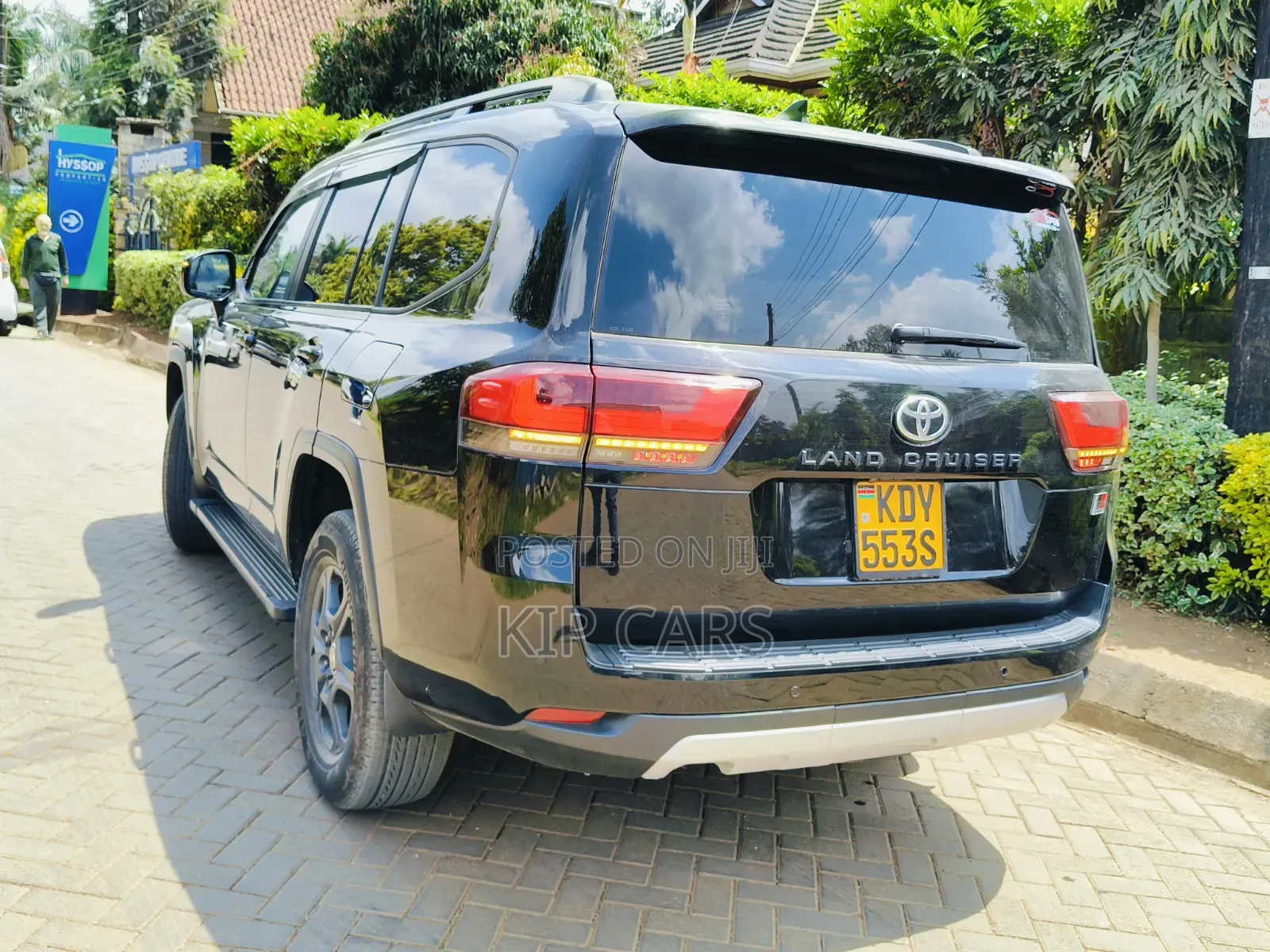 Toyota Land Cruiser LC300 2024 Black