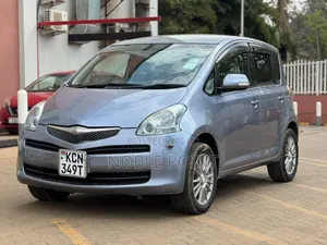 Toyota Ractis 2010 Gray