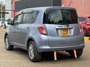 Toyota Ractis 2010 Gray