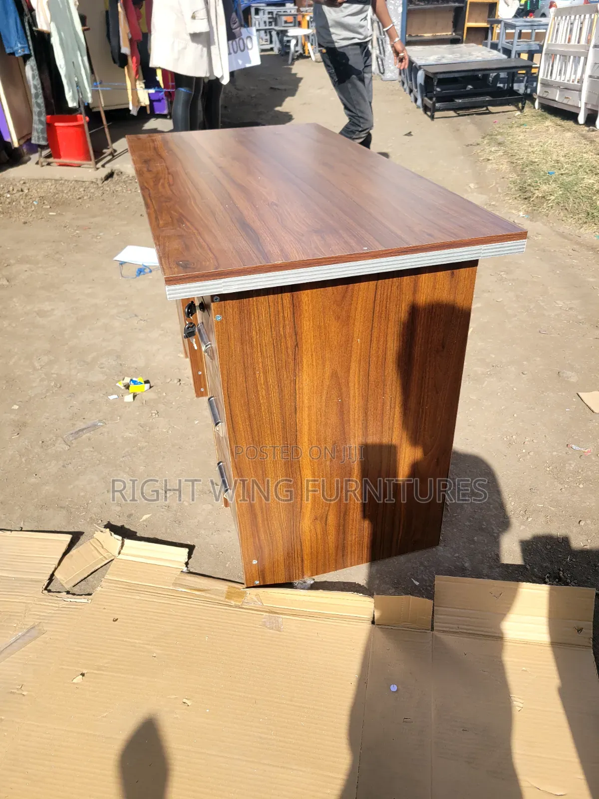 Well Arranged Drawers Executive Office Desk