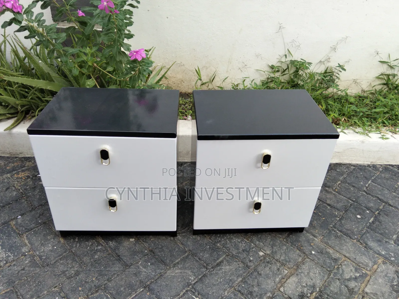 White and Black Side Drawers