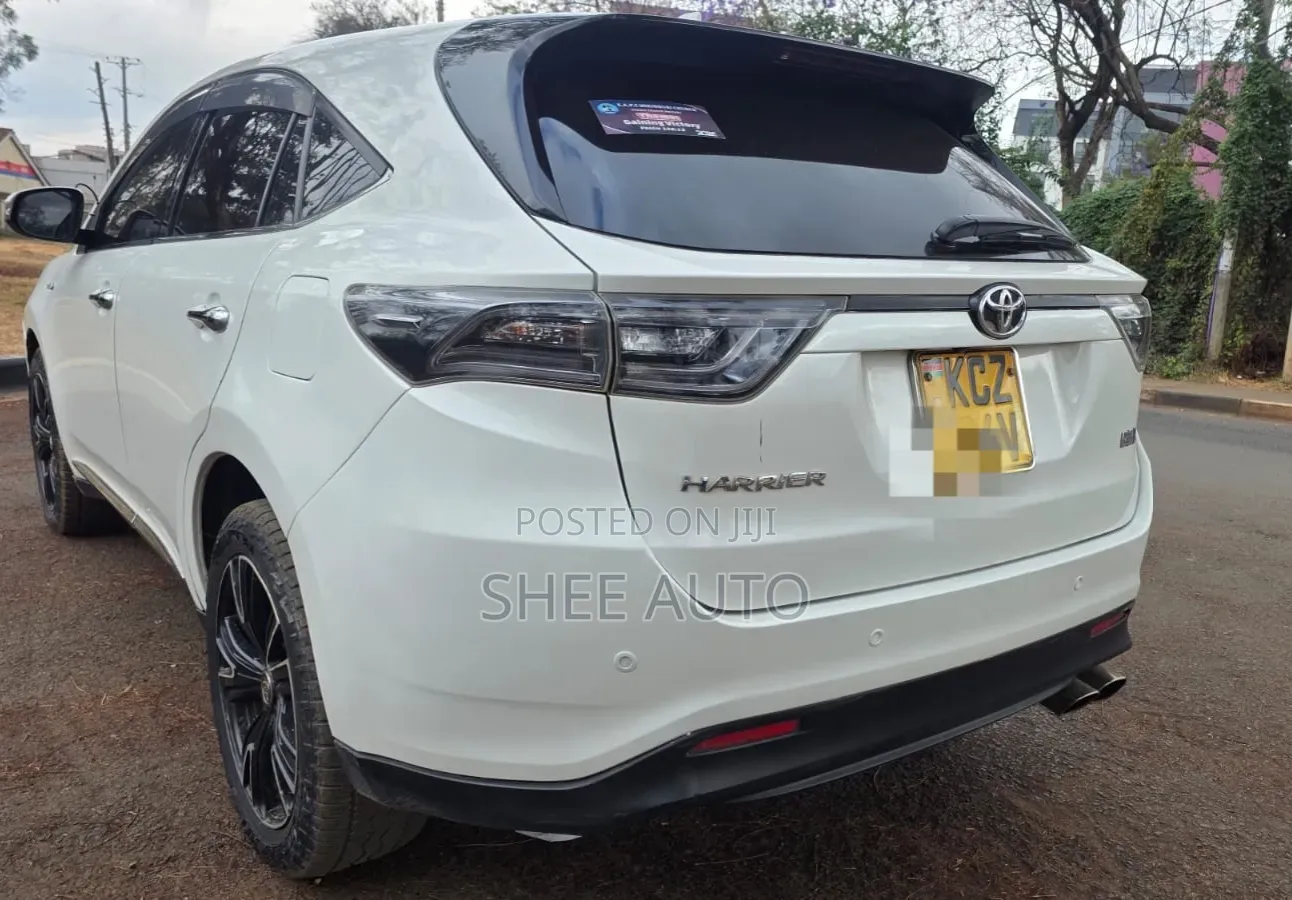 Toyota Harrier 2.5 Hybrid 4WD 2014 White