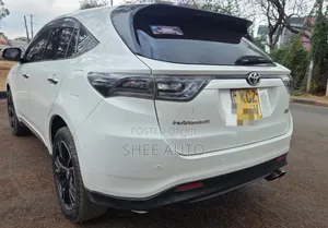 Toyota Harrier 2.5 Hybrid 4WD 2014 White