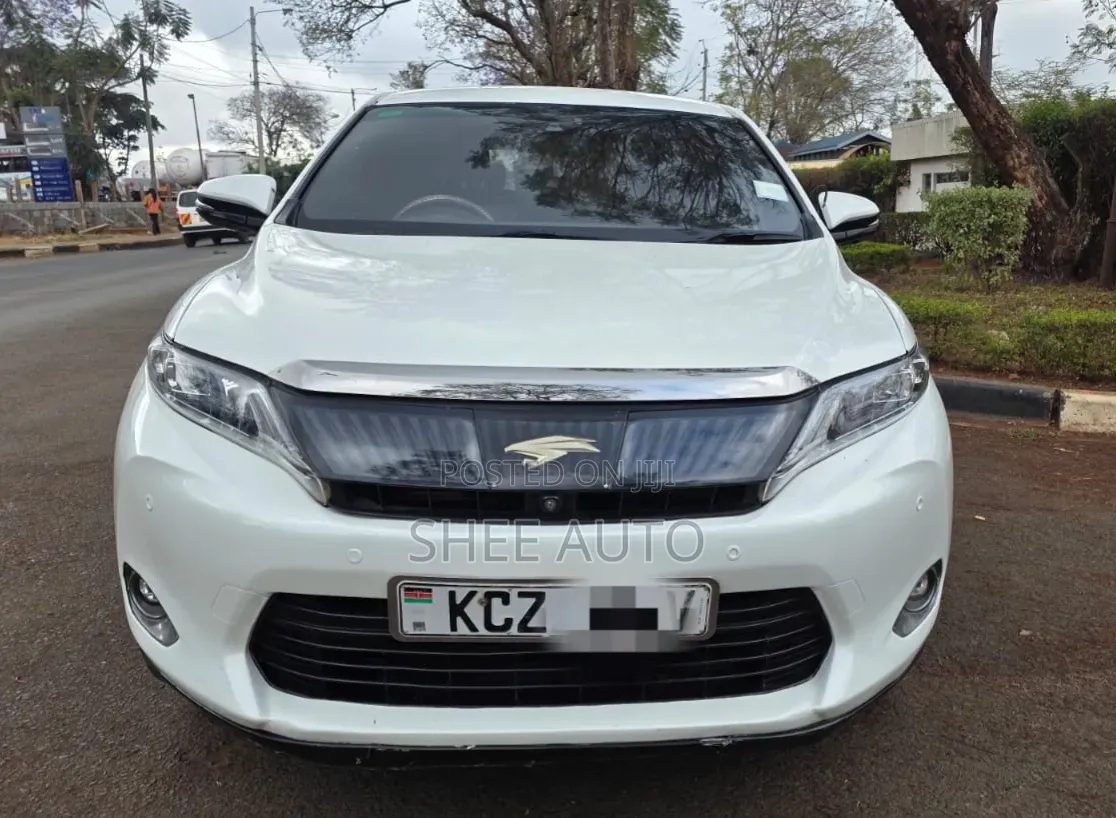 Toyota Harrier 2.5 Hybrid 4WD 2014 White