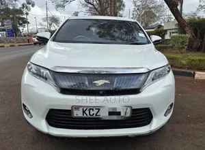 Toyota Harrier 2.5 Hybrid 4WD 2014 White