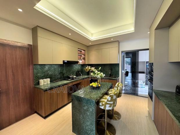 5bdrm Apartment in Spring Valley for sale - thumbnail 4