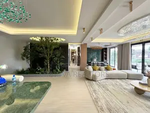 5bdrm Apartment in Spring Valley for sale