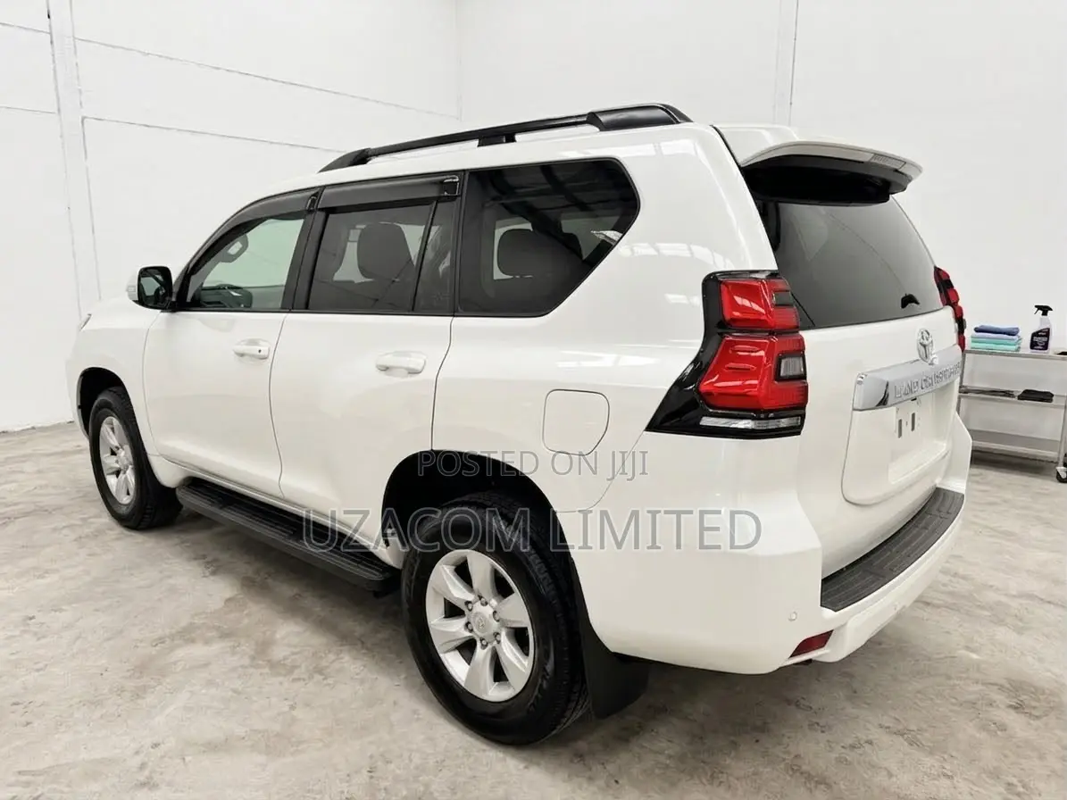 Toyota Land Cruiser Prado 2023 White