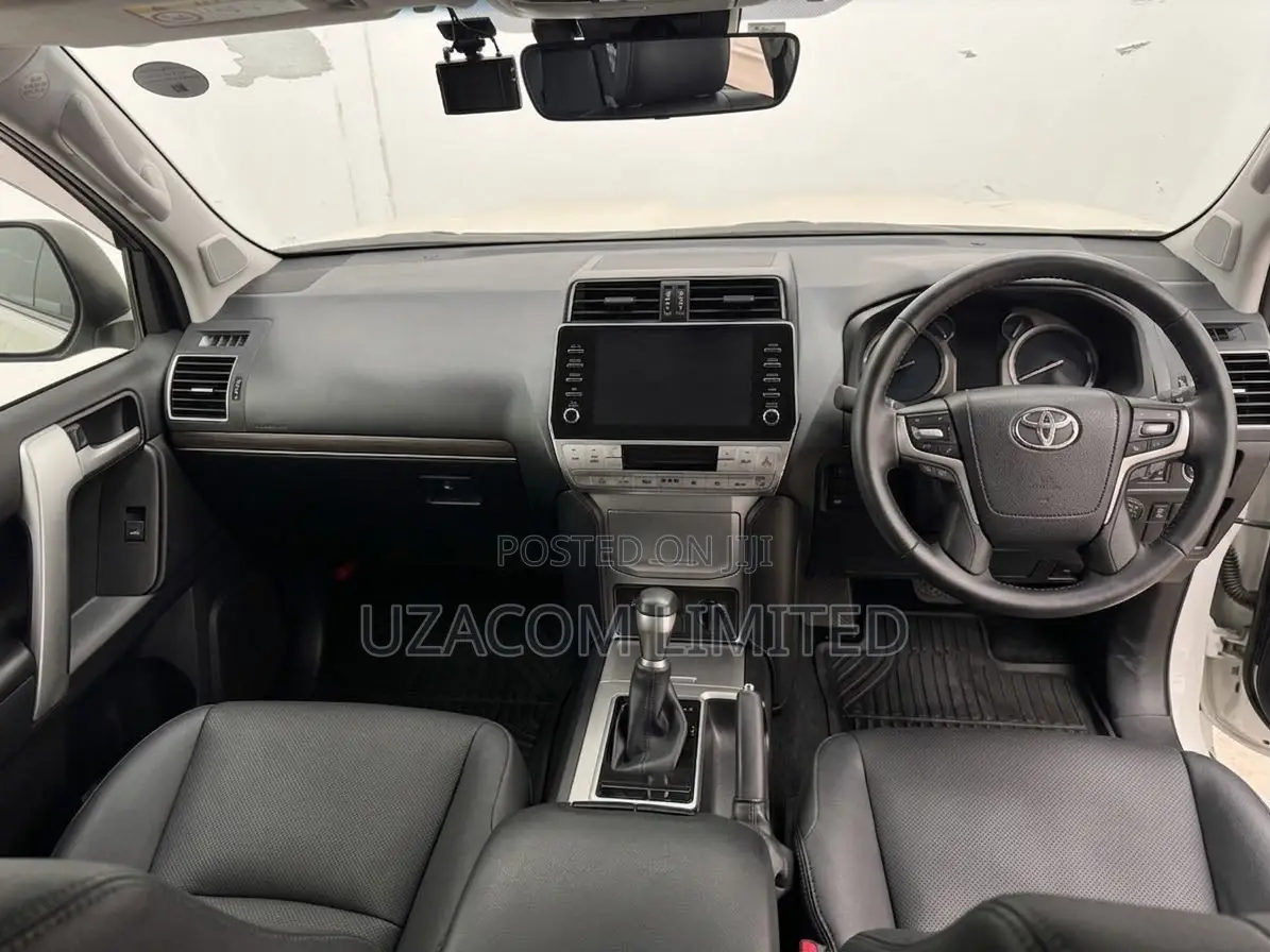 Toyota Land Cruiser Prado 2023 White