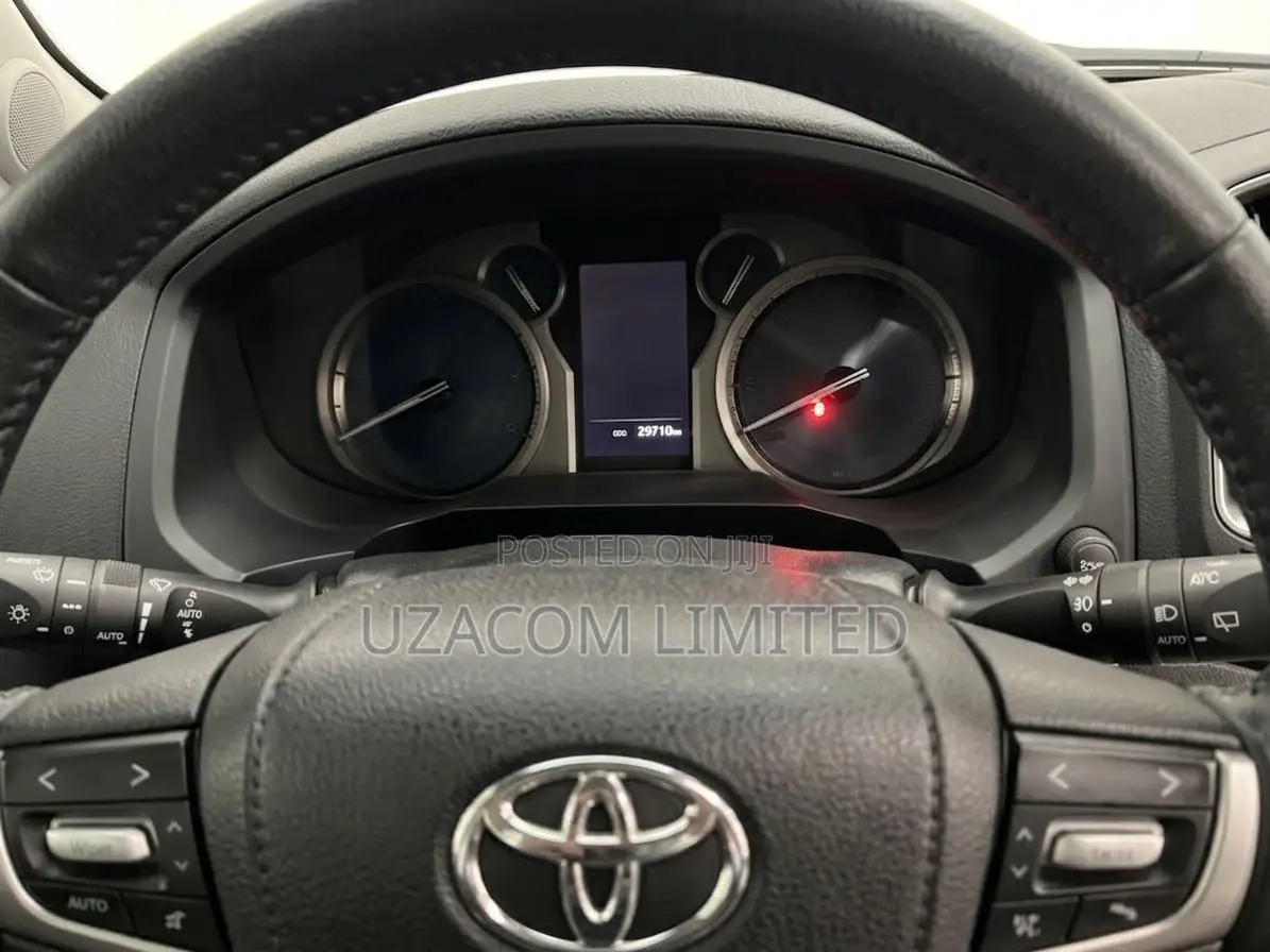 Toyota Land Cruiser Prado 2023 White