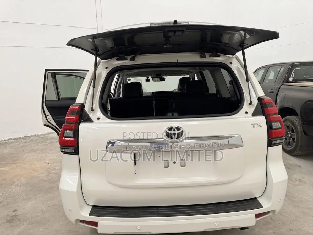Toyota Land Cruiser Prado 2023 White