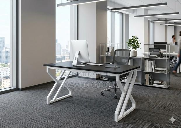 1.2mtrs D. Frame Table - main view