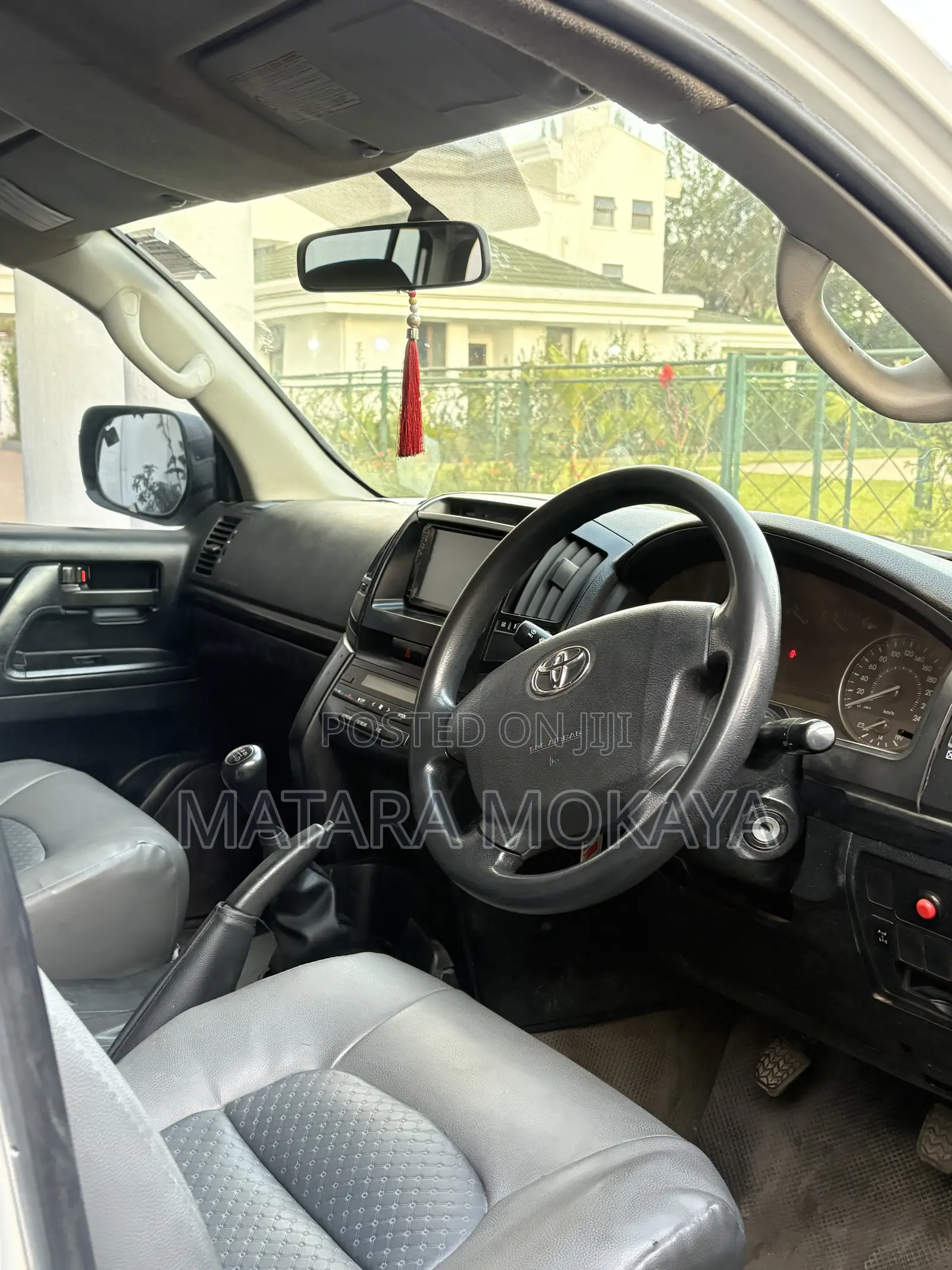 Toyota Land Cruiser 2012 White