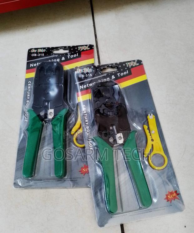 Durable RJ45 Crimp Tool for Network Installation - main view
