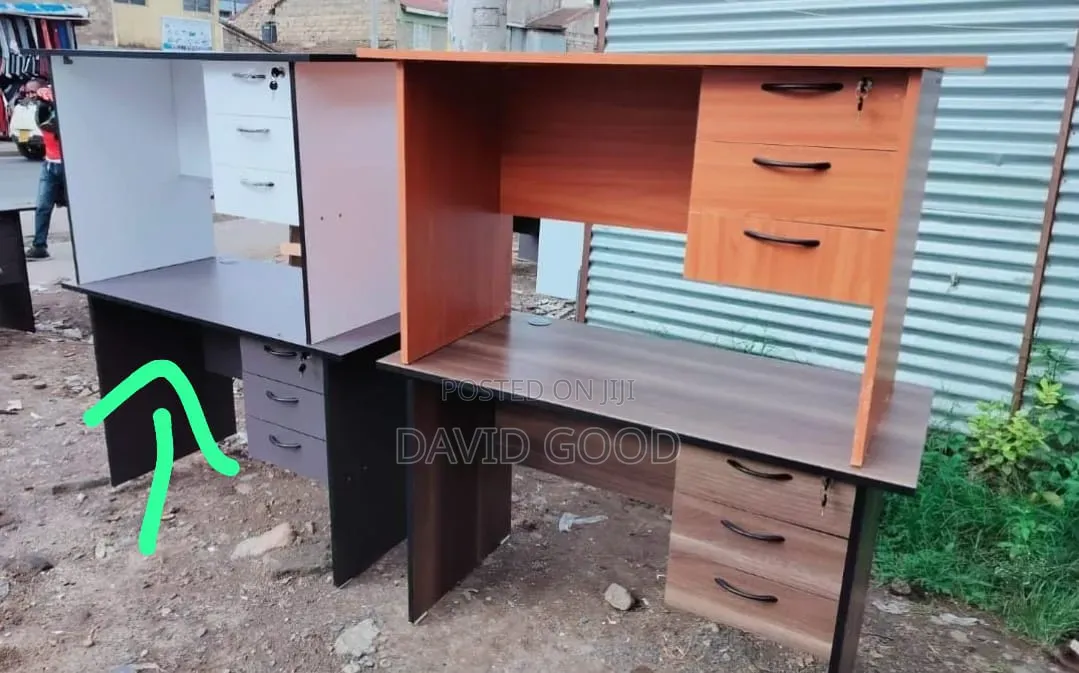 Murtiple Color Office Desk