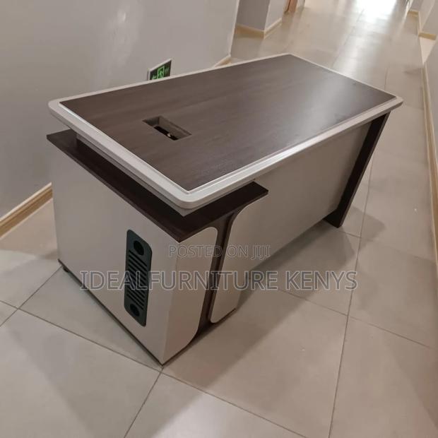 Executive Office Desk 1.4M - Modern Manager Table