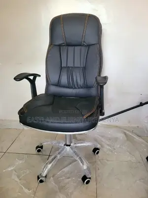 - Modern Office Chair C 35