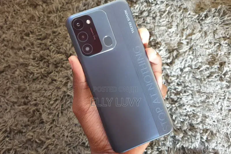 Tecno Spark 8C 64 GB Gray