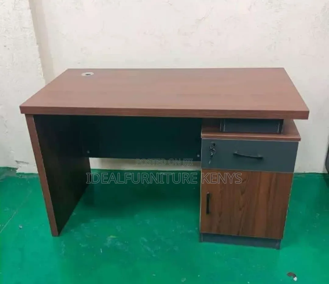 Executive Office Desk 1.2M - Modern Manager Table