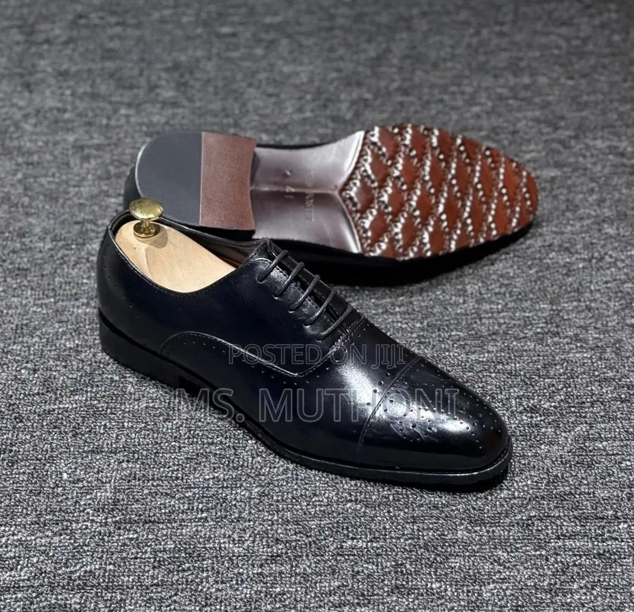 Black Quarter-Brogue Cap-Toe Oxford Shoe, Size 40-46