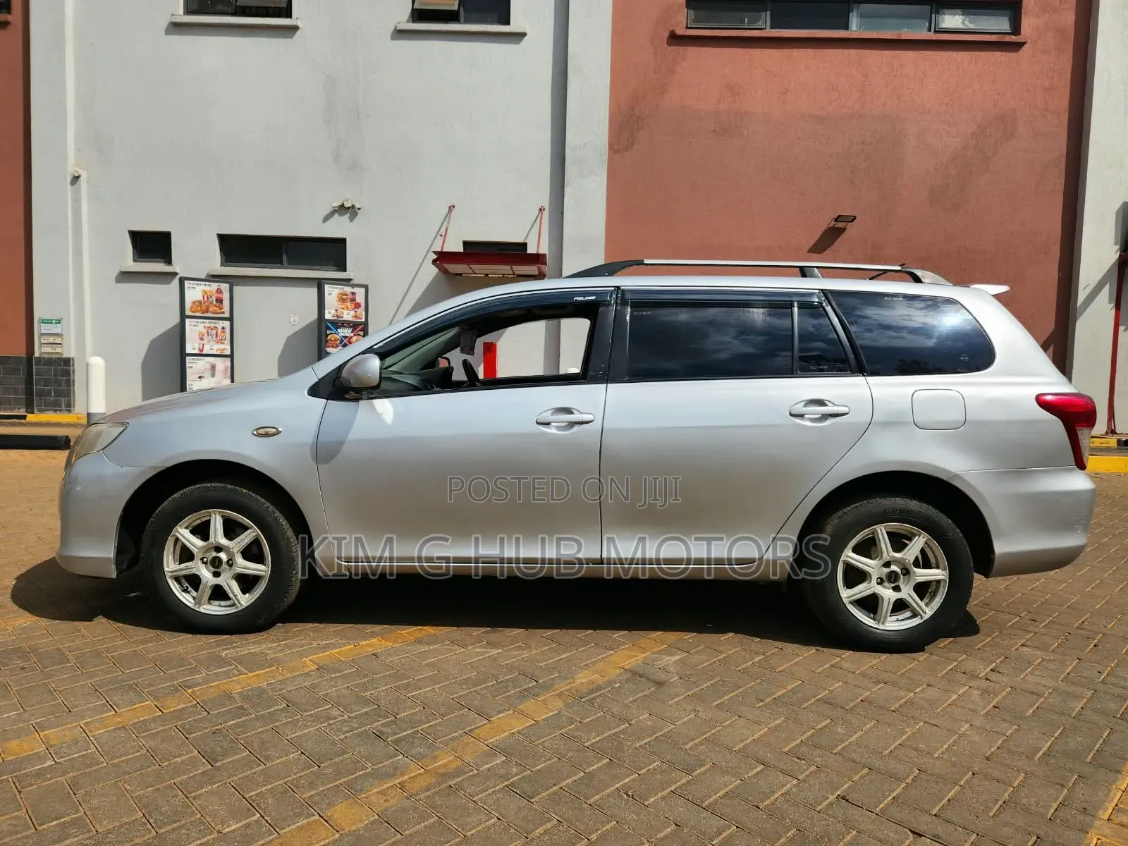 Toyota Corolla Fielder 1.5 Petrol FWD 2009 Silver