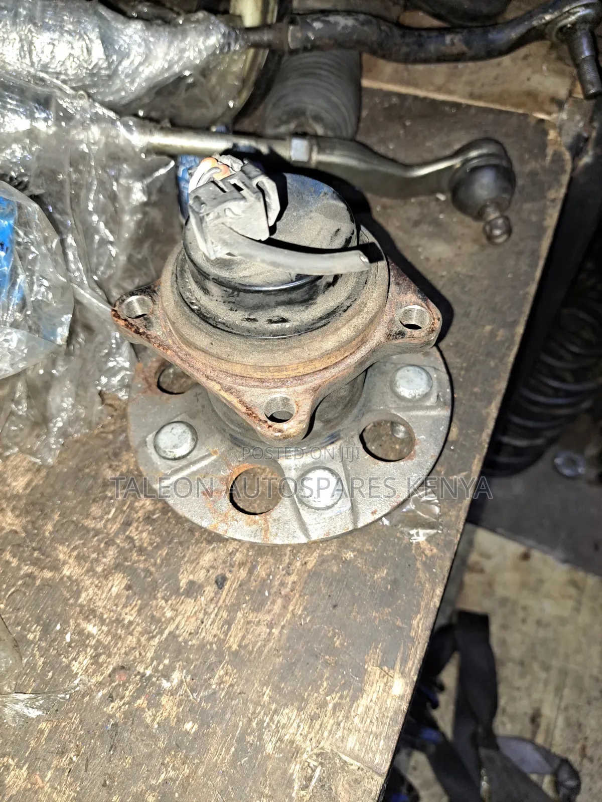 Toyota Fielder 161 Rear Wheel Hub