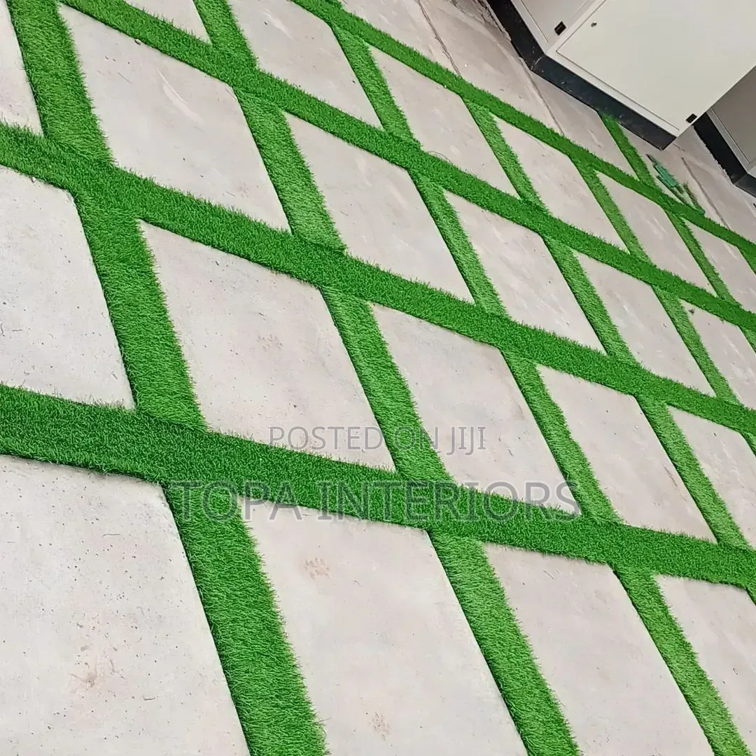 Pached Outdoor Rugs Artificial Grass Carpets Installation
