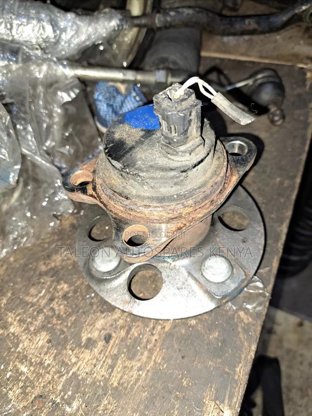 Toyota Axio 161/165 Rear Wheel Hub