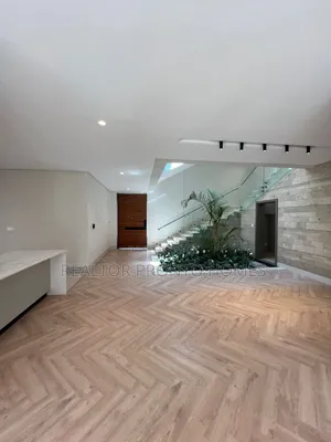 5bdrm Villa in Westlands, Kyuna Estate for sale