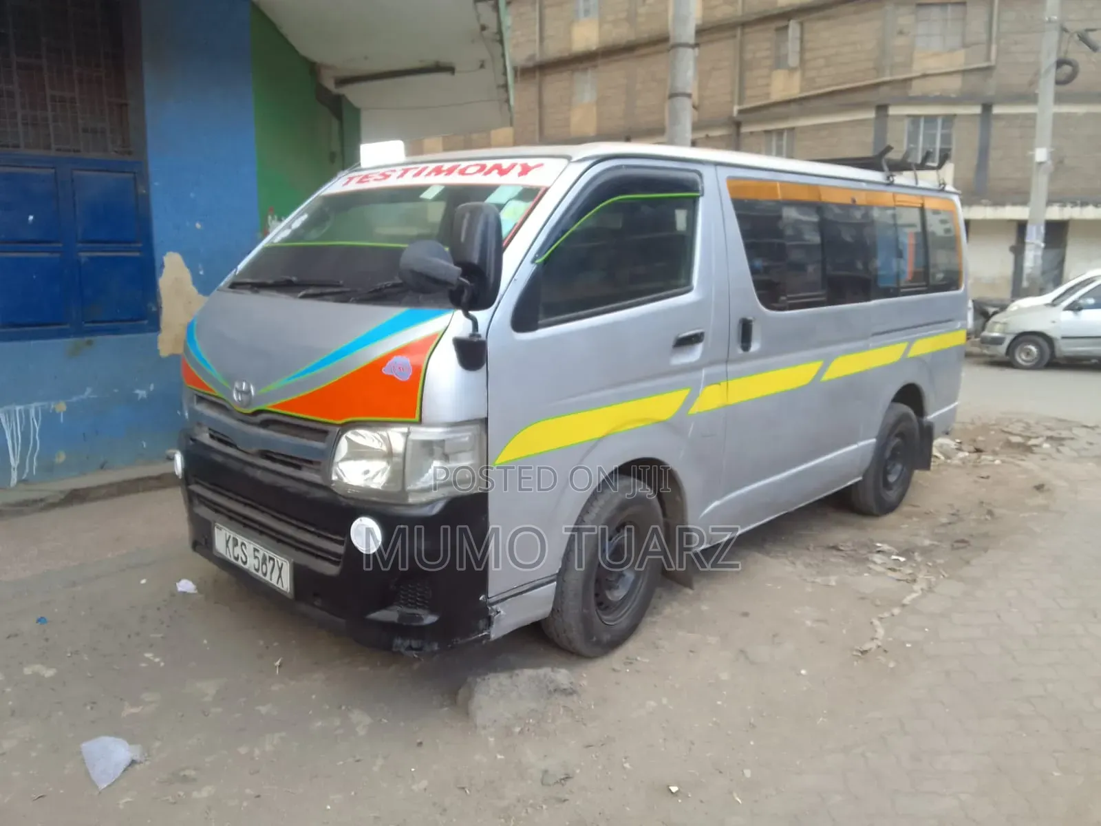 Toyota HiAce 2011 Silver
