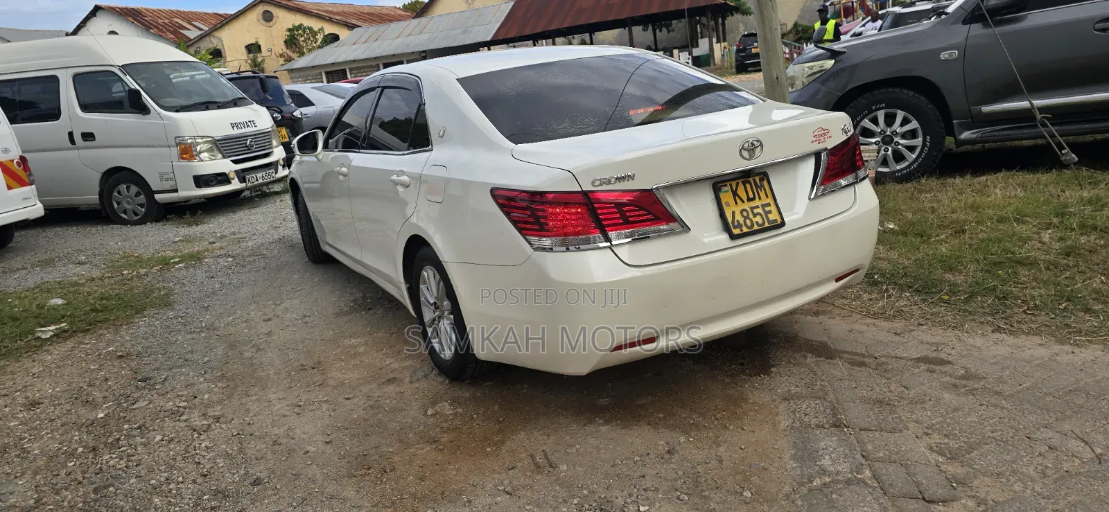Toyota Crown 2017 White