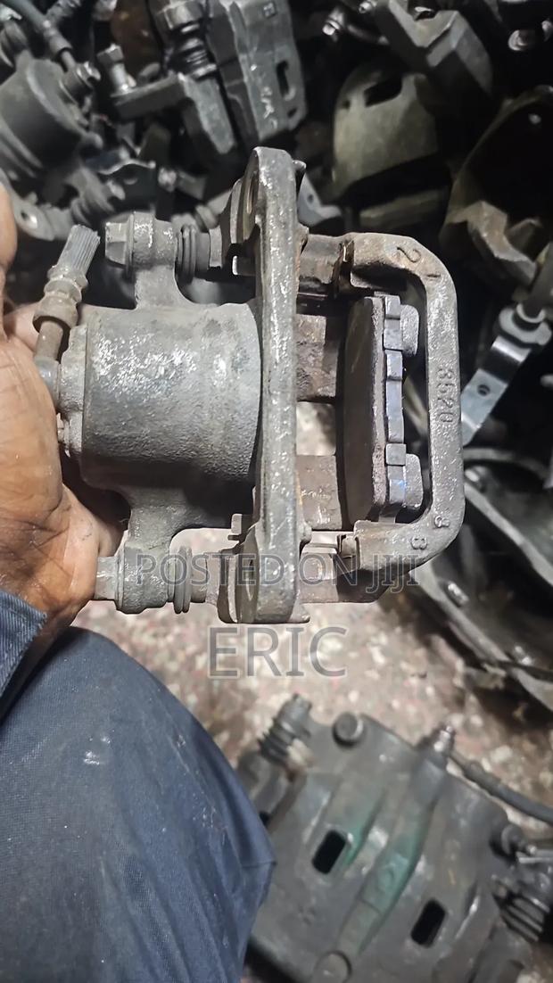 Nissan X-Trail Brake Calipers - thumbnail 2