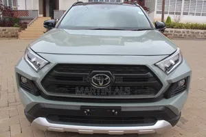 Toyota RAV4 Adventure 2019 Green