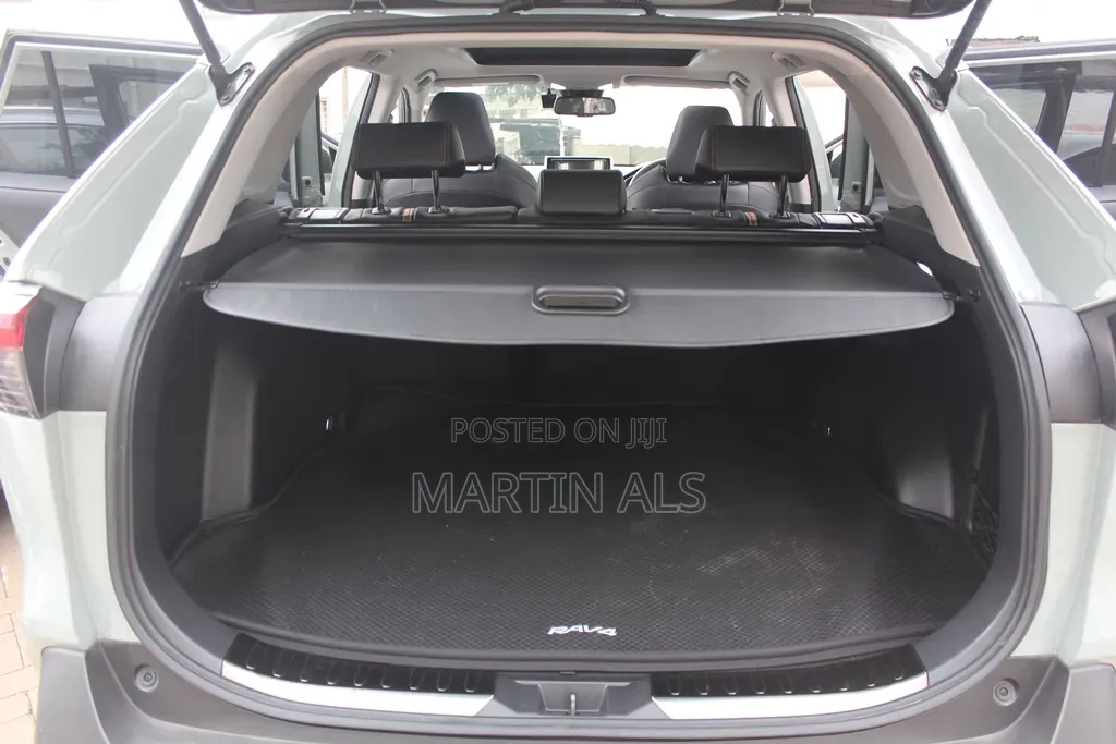 Toyota RAV4 Adventure 2019 Green