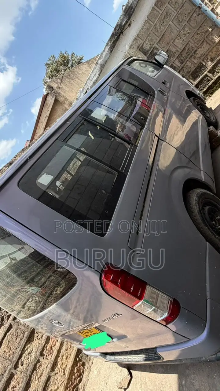 Toyota HiAce 2012 Grey