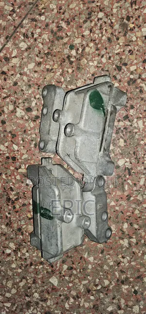 Mistubishi Outlander 2017 Ingine Mounting