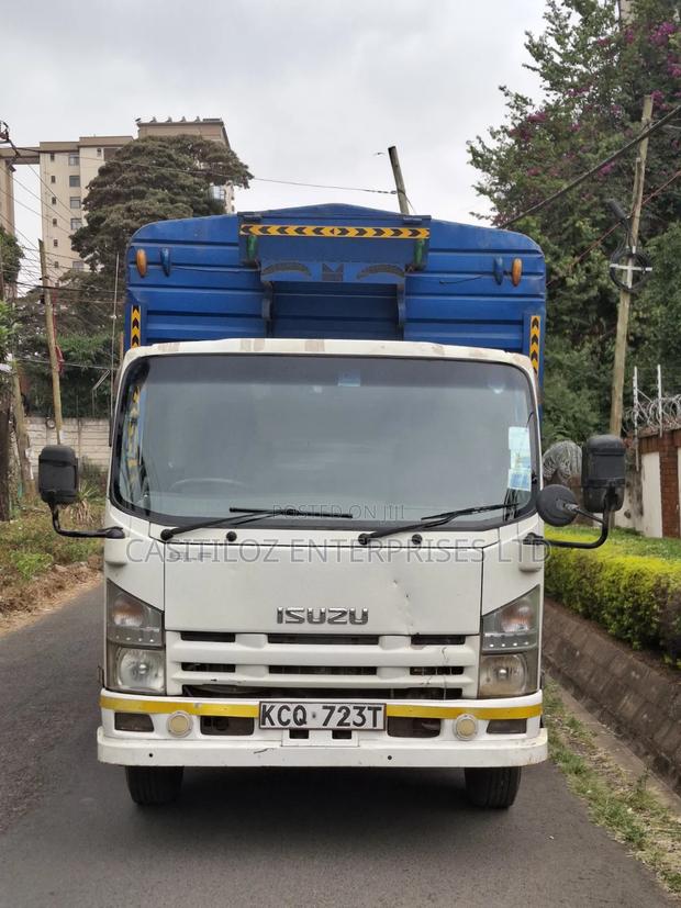 Isuzu Elf 2014 White