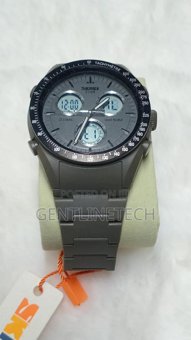 Luxury Wrist Watch - thumbnail 2
