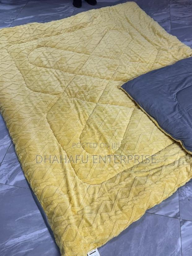 Heavy Sherpa Woolen Duvet Set 6x7 - thumbnail 2