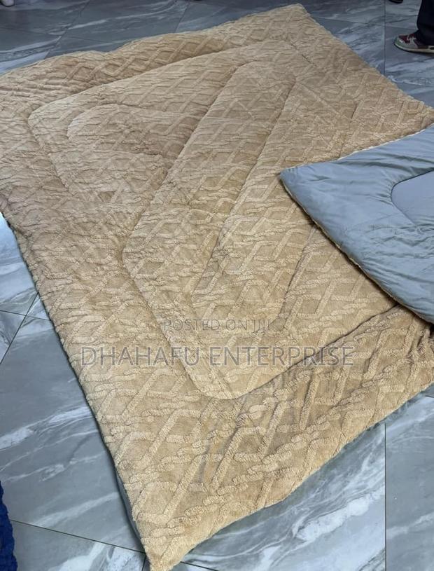 Heavy Sherpa Woolen Duvet Set 6x7 - thumbnail 6